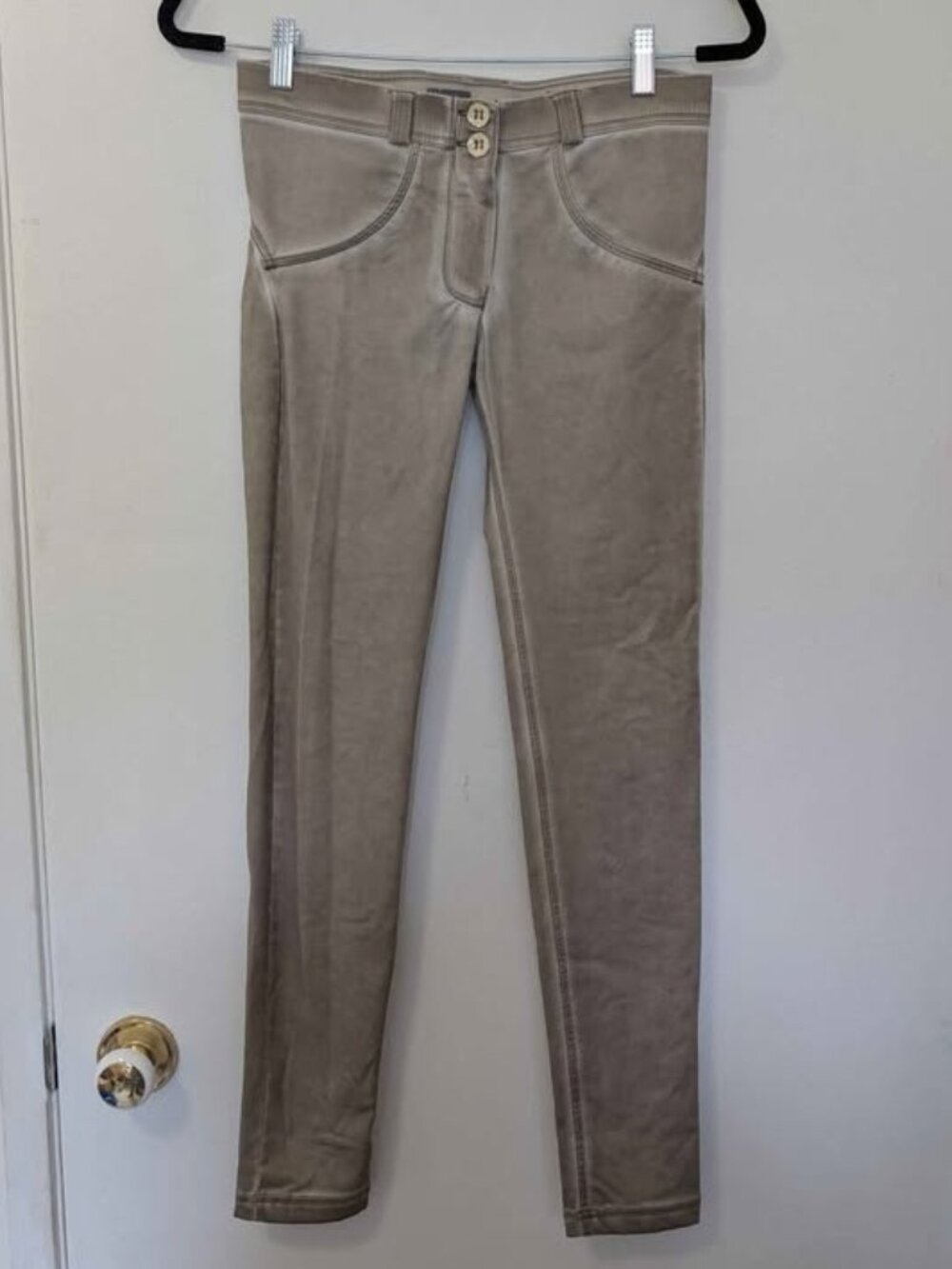 Freddy WR.UP Skinny Fit Shaping Bodycon Pants in Taupe, Size 4